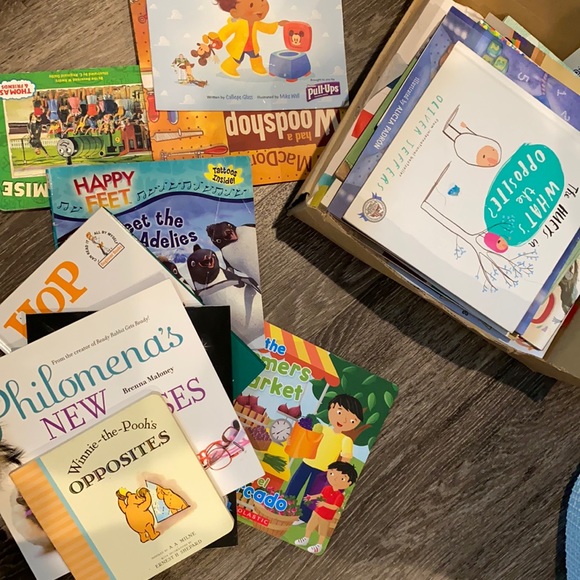 Books - Picture 1 of 16